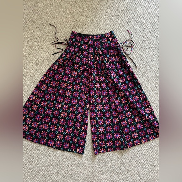 Free People NWT Miss You Most Extreme Wide Cotton Pants Floral Printed size 10 - Picture 3 of 10